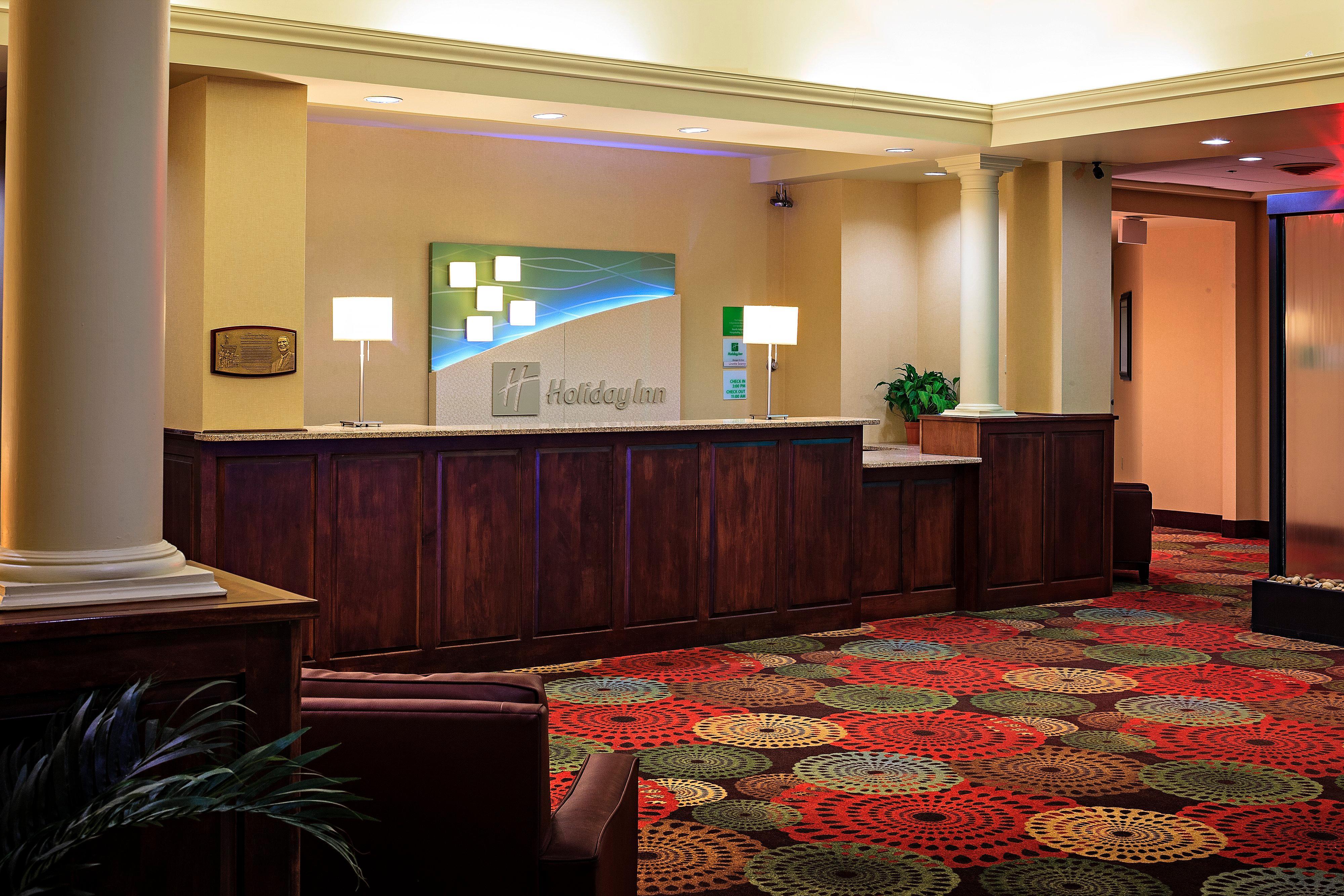 Hotel Downstreet, Ascend Hotel Collection Норт Адамс Екстериор снимка